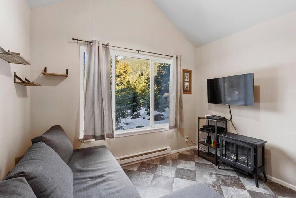 Cozy Tiny Home Steps Away From Mt. Rainier Ashford Exterior foto